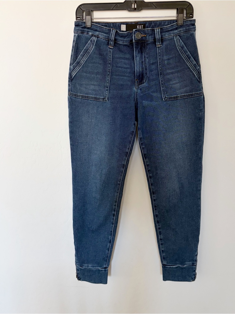 EUC Kut From The Kloth Chris High Rise Jogger Jeans Size 6